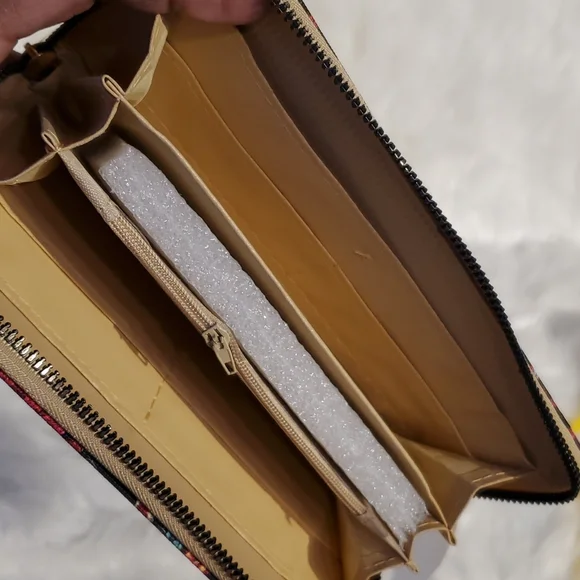 ❤️❤️ Floral Wallet NWT. Faux Leather - Picture 7 of 12